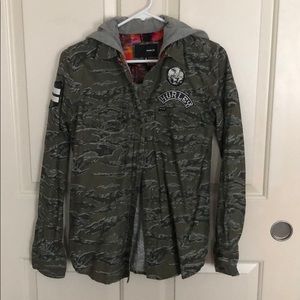Hurley camo button up